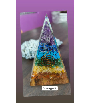 7 Chakra Orgone Pyramid